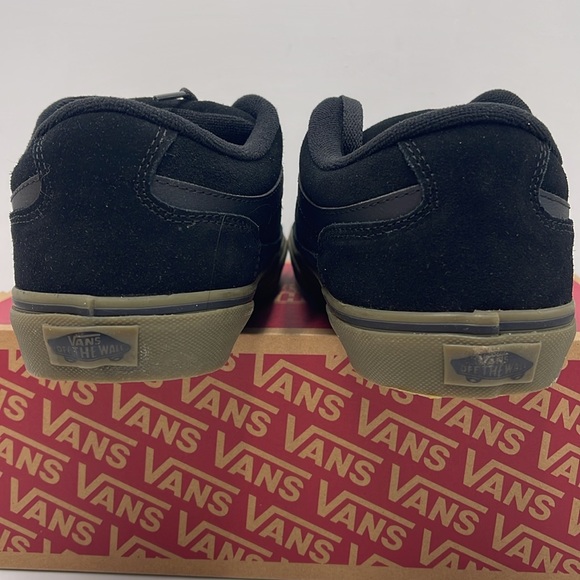 Vans Men’s Bearcat
Black/Dark Gum
VN000DT239L
Sneakers - Picture 10 of 16